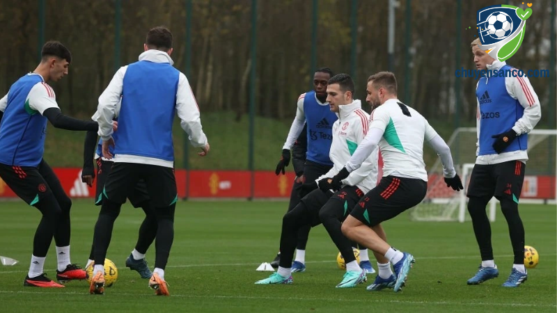 Cầu thủ Ngoại Hạng phải cạnh tranh khốc liệt để giành vé ra sân