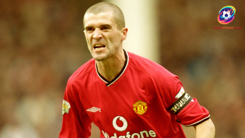 Roy Keane là người đội trưởng dẵn dắt đội bóng đến vinh quang