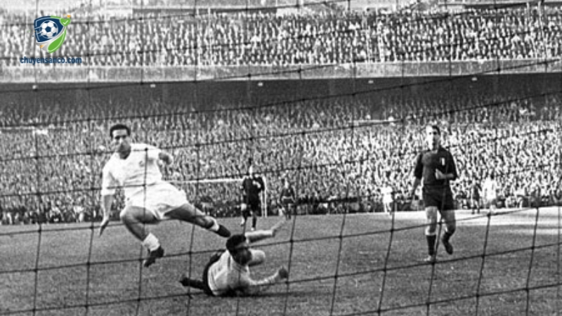 santiago bernabeu là ai? Santiago Bernabéu Yeste sinh năm 1895 tại Almansa, Tây Ban Nha