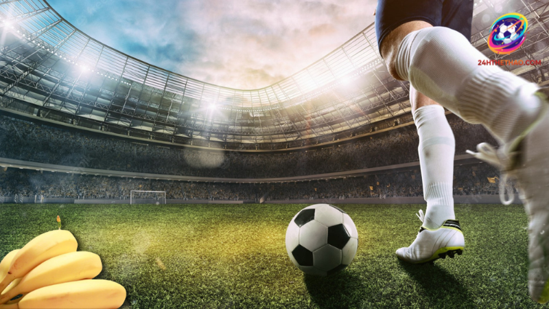 Ăn chuối trước khi đá bóng giảm triệu chứng khó tiêu 