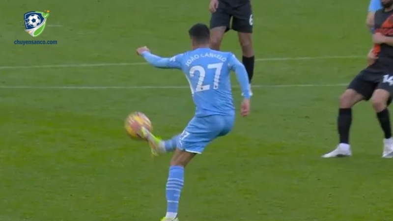 Một vài trường hợp nên sút Trivela