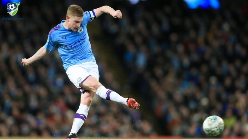 Cầu thủ SS sẽ thường di chuyển rộng