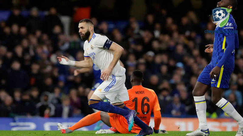 ST là viết tắt của Striker - Tiền đạo cắm