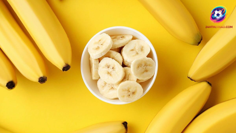 Nên ăn chuối trước 30 hoặc 60 phút khi lên sân đấu